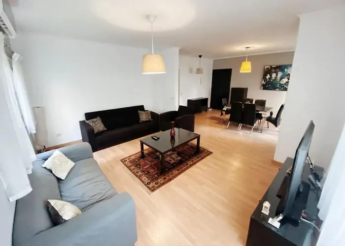 Lisianthus 2Br Apt With Garden View In Maadi